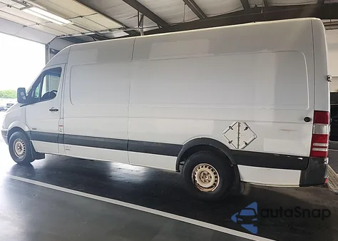 2011 Mercedes-Benz Sprinter 2500 High Roof из США, поврежденный, VIN WD3PE8CB0B5587487